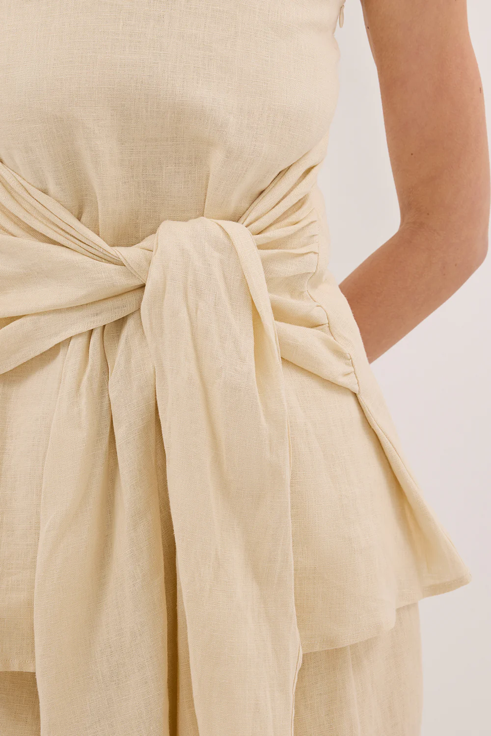 PIPPY BUTTERMILK LINEN STRAPLESS TOP - Gamepaces