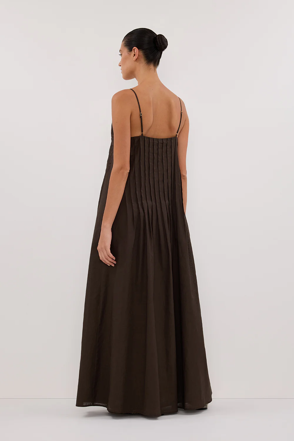 TAHLIA BITTER CHOC LINEN BLEND MAXI DRESS - Gamepaces