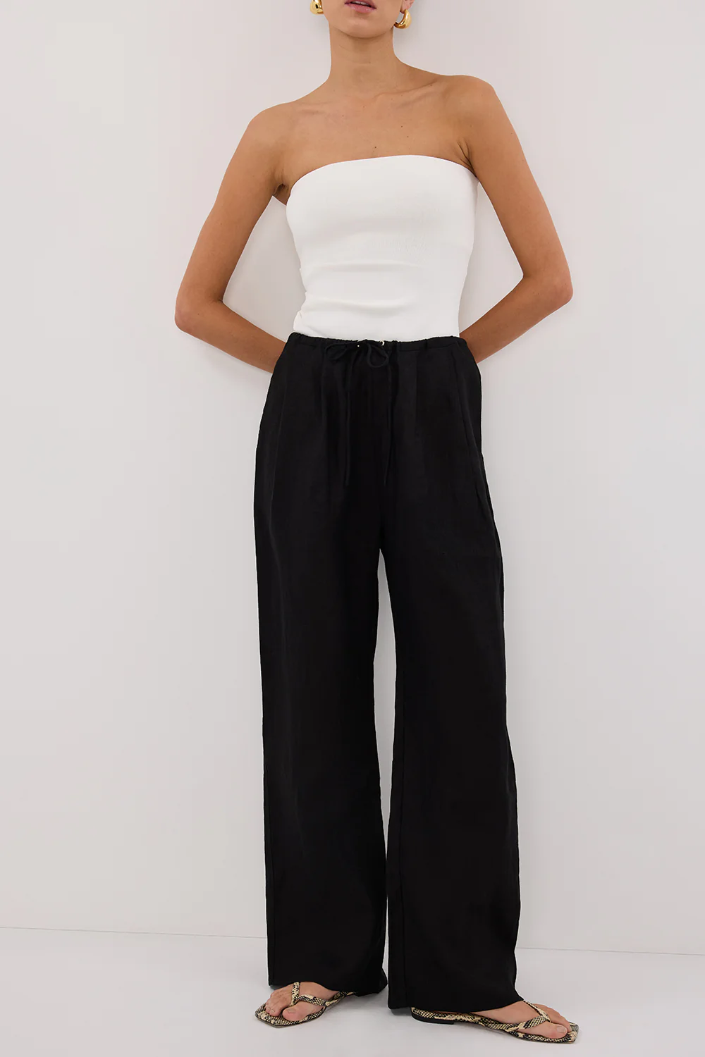 CARLA BLACK DRAWSTRING LINEN PANT - Gamepaces