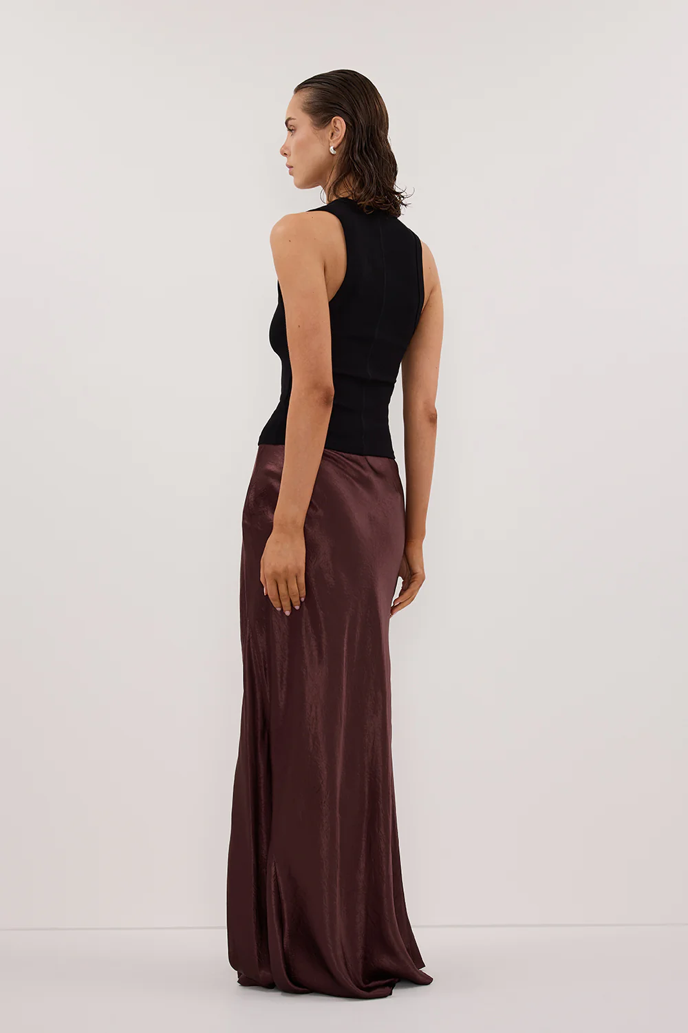 YASMIN BLACK SLEEVELESS KNIT TANK - Gamepaces