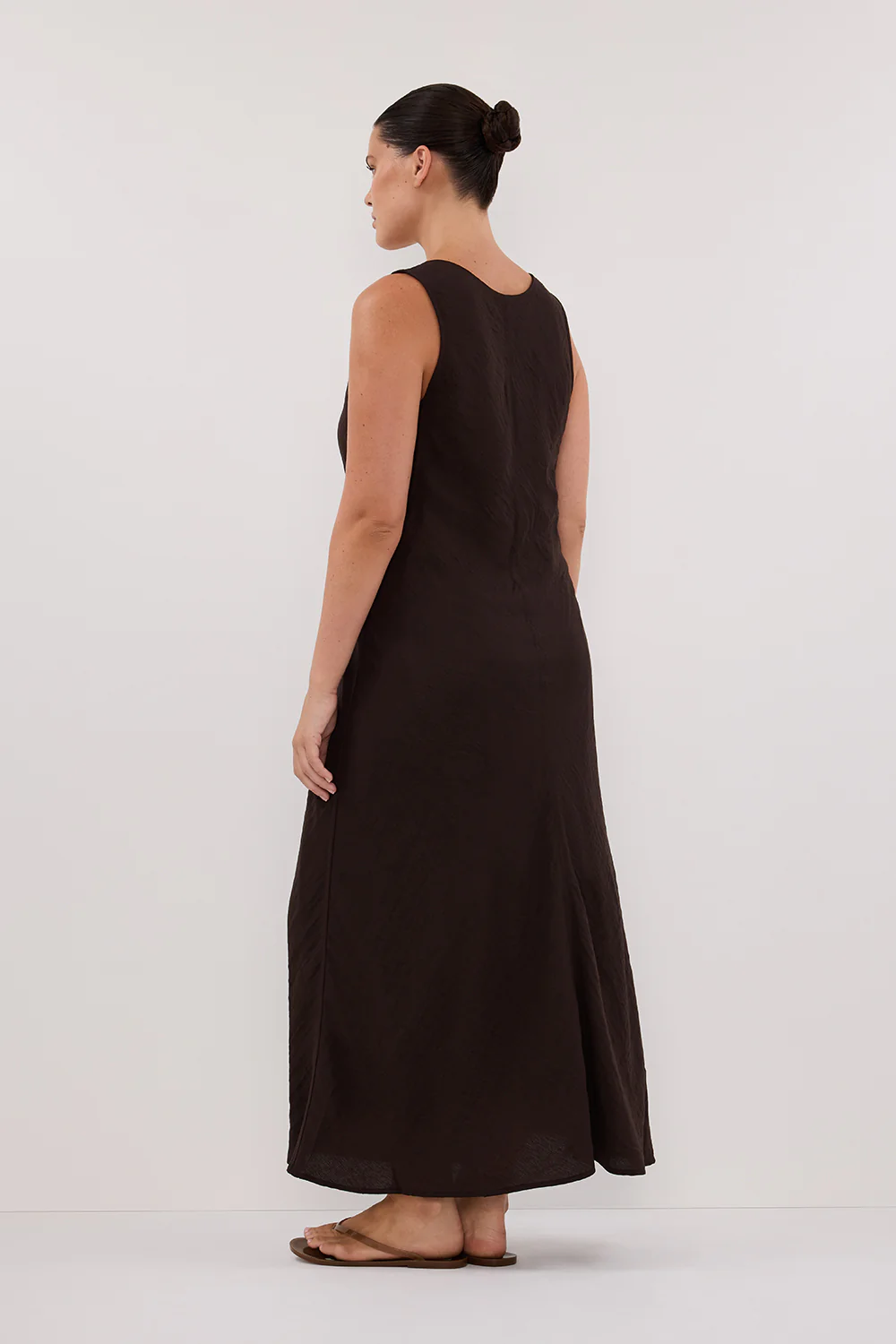 SHILOH BITTER CHOC SCOOP NECK MIDI DRESS - Gamepaces