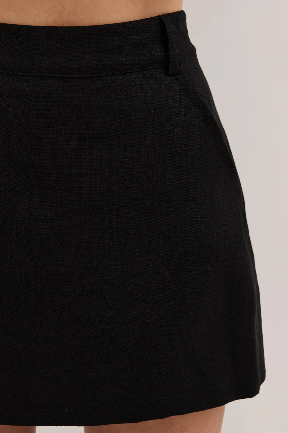 EVIE BLACK LINEN SKORT - Gamepaces