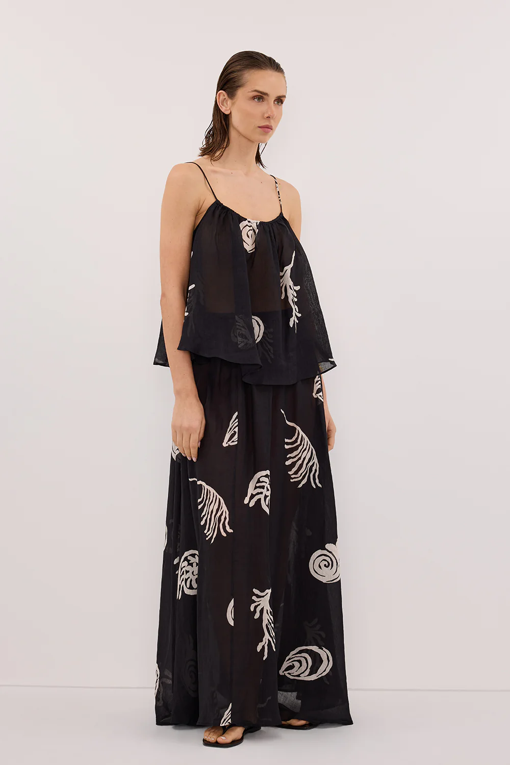 POSITANO BLACK SLEEVELESS RAMIE TOP - Gamepaces